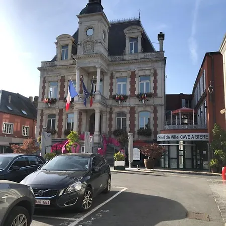 T2 Centre Apartment Givet